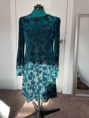 calvin klein green bell sleeve dress Calvin Klein Size 4 Women Long Sleeve Sheath Wrap Dress Mini Green G3v